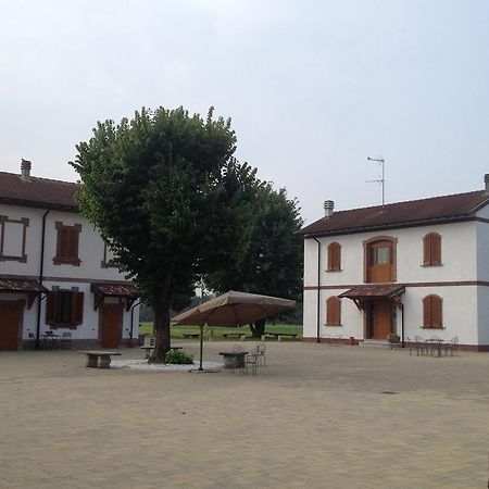 Bed And Breakfast Azienda Agricola Cascina Salazzara Magenta Zewnętrze zdjęcie