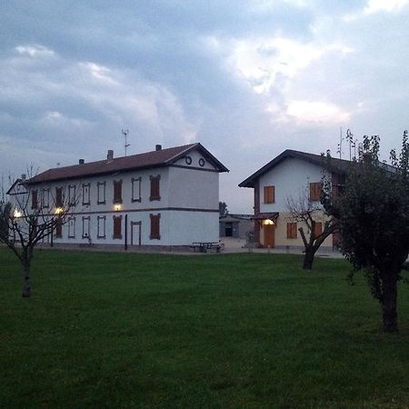 Bed And Breakfast Azienda Agricola Cascina Salazzara Magenta Zewnętrze zdjęcie