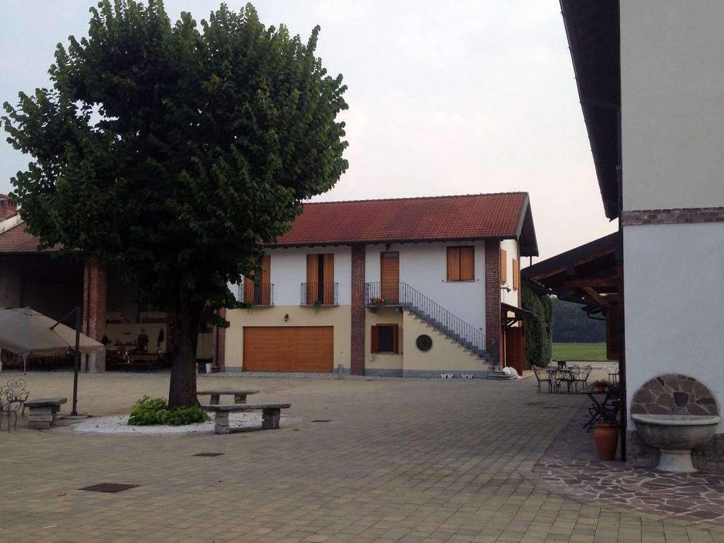 Bed And Breakfast Azienda Agricola Cascina Salazzara Magenta Zewnętrze zdjęcie